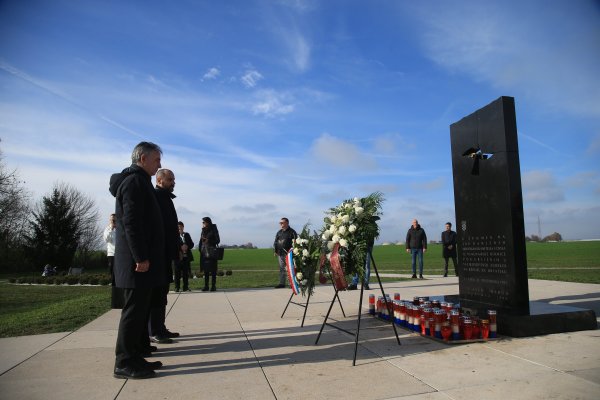 Predstavnici srpskih organizacija u RH odali počast svim nestalim i ubijenim Vukovarcima