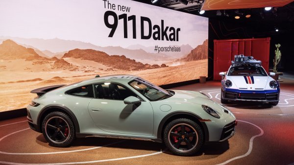 Novi Porsche 911 Dakar