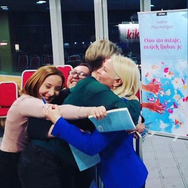 Ivanu Plechinger obožavaju diljem Hrvatske po kojoj je održala promociju svog prvijenca 'Ono što ostaje uvijek ljubav je'
