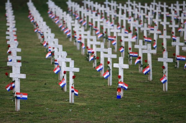 Križevi Vukovar groblje