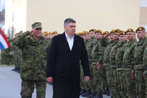 Zoran Milanović na ispraćaju vojnika u Varaždinu