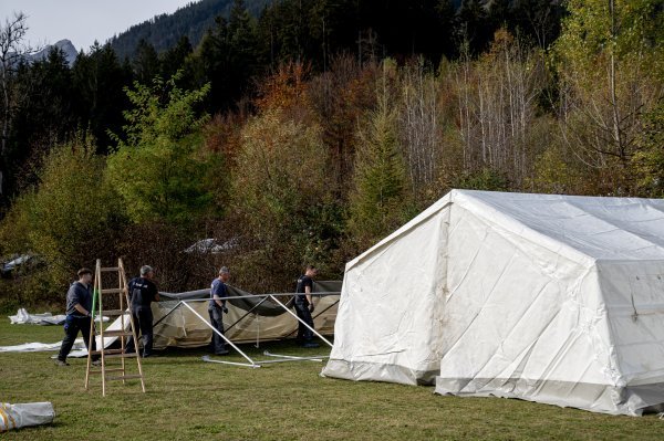 Šatori za val migranta u Austriji