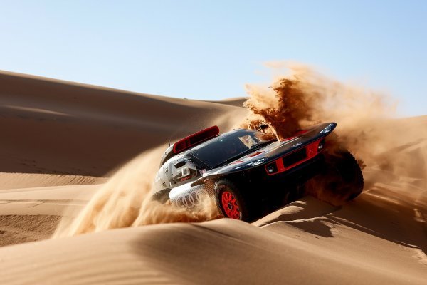 Audi RS Q e-tron za reli Dakar 2023. štedi više od 60 posto CO2