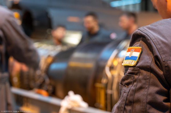 Hrvatski zrakoplovni tehničari na obuci za avione Rafale u Francuskoj