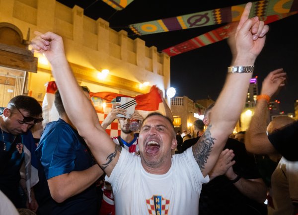 SP Katar 2022. Hrvatski navijači večer uoči susreta Hrvatska - Kanada