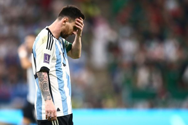 Leo Messi gazi meksički dres