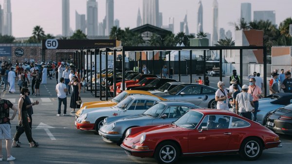 Prvi festival 'Icons of Porsche' održan je u Dubaiju