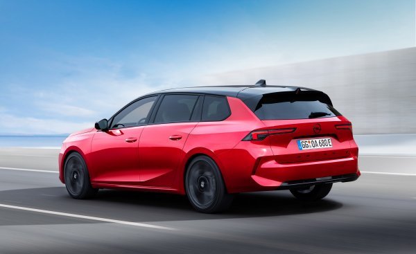 Opel Astra SportsTourer Electric