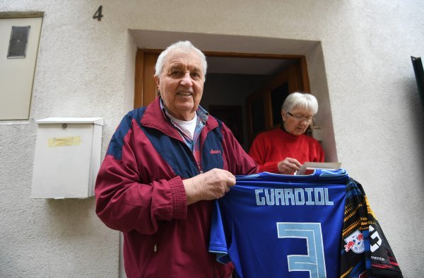 Milka i Zvonko, baka i djed Joška Gvardiola