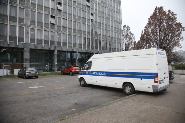 Policija pred Općinskim sudom u Zagrebu