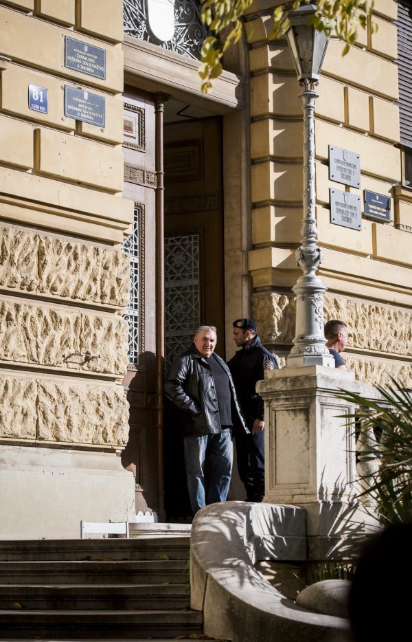Zatvoreni Županijski i Prekršajni sud radi dojave o bombi u Šibeniku