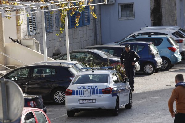 Zgrada Općinskog suda u Makarskoj evakuirana zbog dojave o bombi