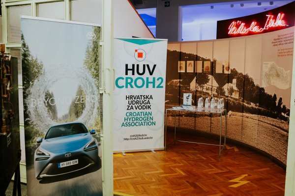 U Tehničkom muzeju Nikola Tesla 1. prosinca je održan završni događaj demonstracijskog CEE bus roadshowa