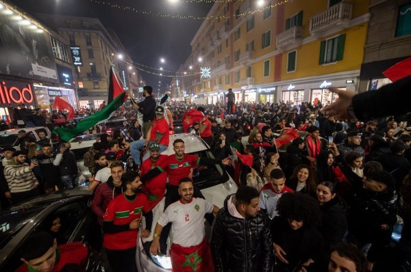 Ludo slavlje marokanskih navijača u Milanu