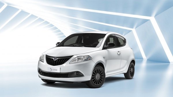 Lancia Ypsilon Silver Hybrid