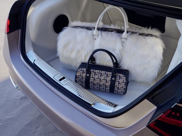 Mercedes-Maybach S-klasa Haute Voiture
