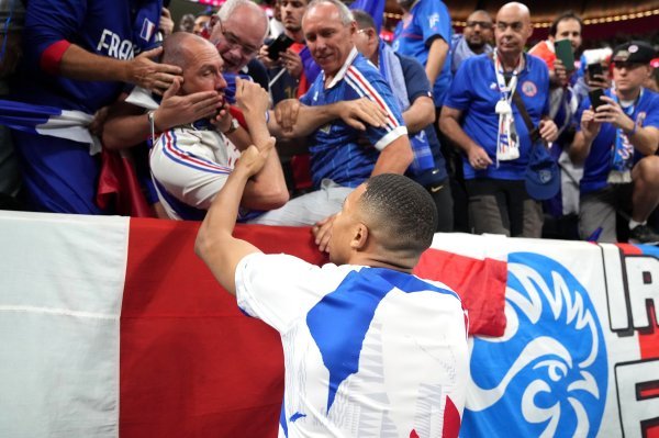 Nesretni Francuz kojeg je loptom pogodio Kylian Mbappe