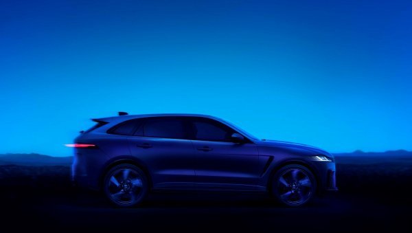 Jaguar F-Pace za 2024.