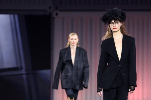 Qatar Fashion United by CR Runway