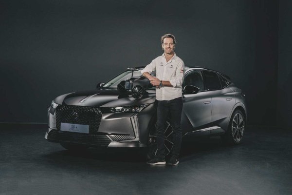 DS Automobiles hodalica za bebe