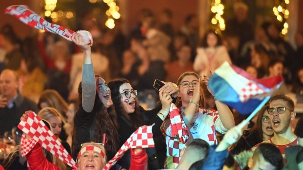 Slavlje navijača na Prokurativama