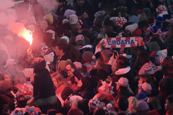 Doček Vatrenih na Trgu bana Jelačića