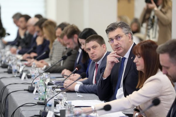 Andrej Plenković na sjednici Savjeta za Slavoniju