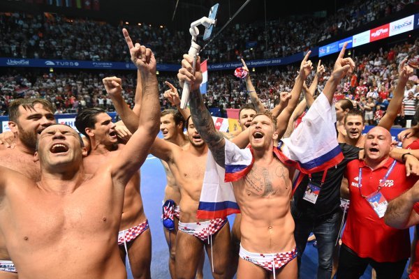 Vaterpolo: Slavlje Hrvatske nakon osvojenog Europskog prvenstva