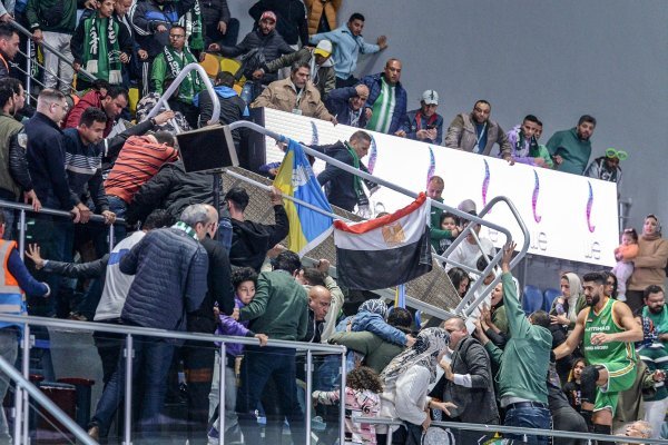 Urušila se tribina na košarkaškoj utakmici u Egiptu