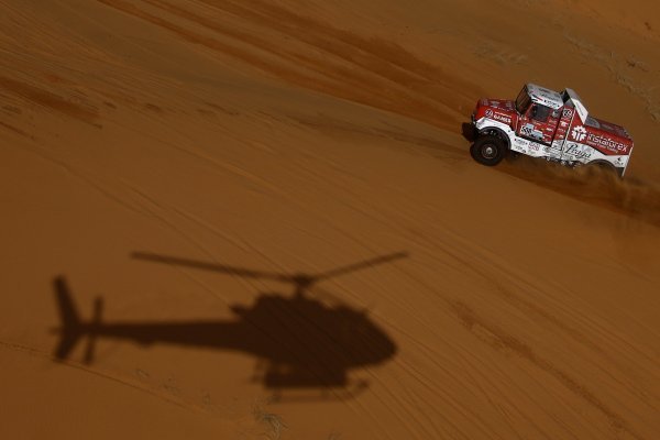 Češki vozač Aleš Loprais u akciji tijekom treće etape relija Dakar 2022