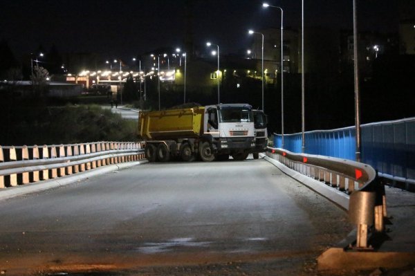 Srpske barikade na Kosovu