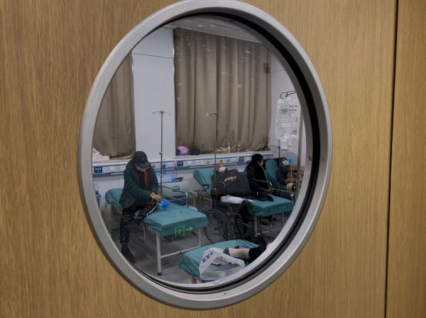 Pritisak na bolnice u Kini