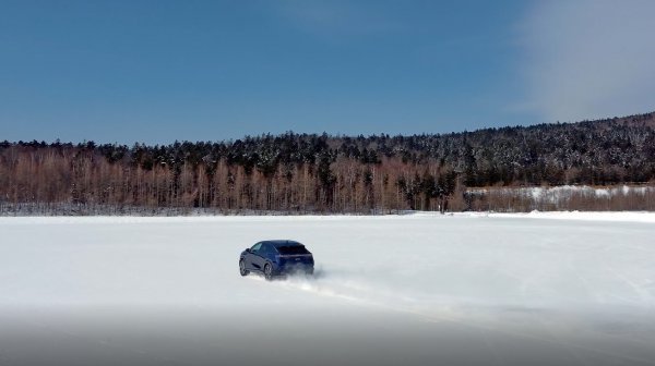 Nissanov e-4ORCE sustav pogona na sva četiri kotača za elektrificirane pogonske sklopove