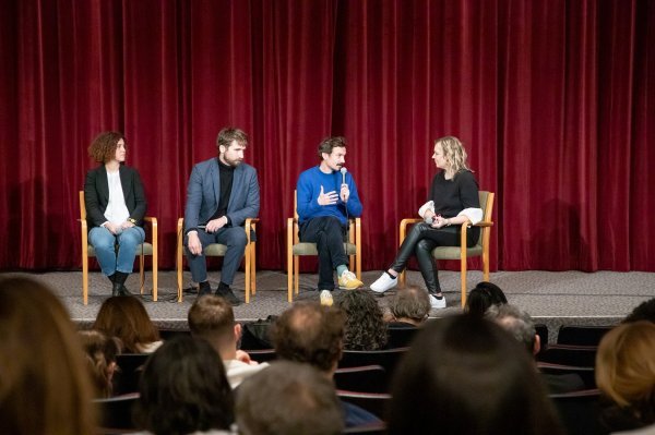 Ekipa filma 'Sigurno mjesto' tijekom Q&A sesije nakon jedne od projekcija filma tijekom američke turneje