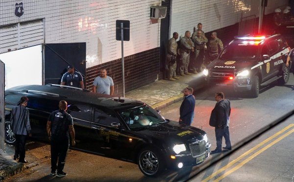 Peleov lijes na stadionu Santosa