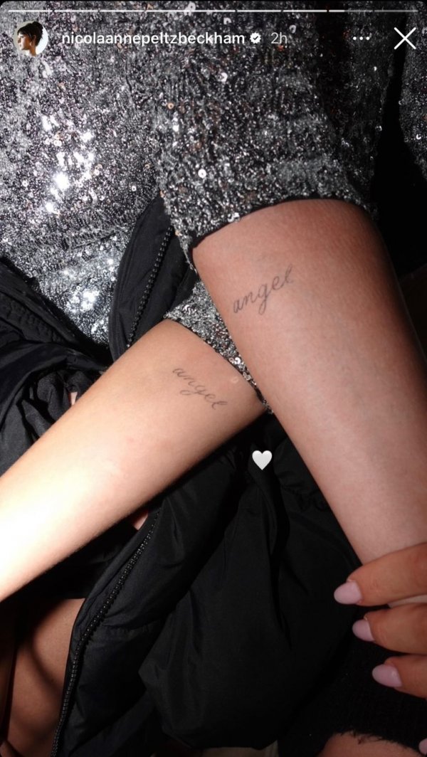 Prijateljice su pokazale i identične tetovaže