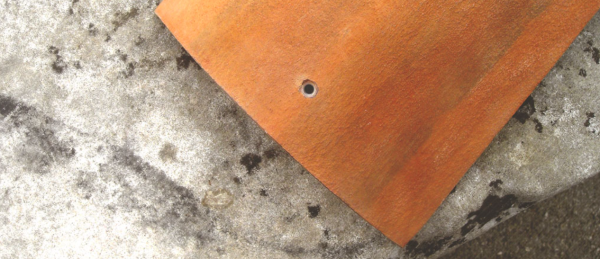 Kamen, drvo i cigla s fotonaponskim ćelijama tvrtke Dyaqua