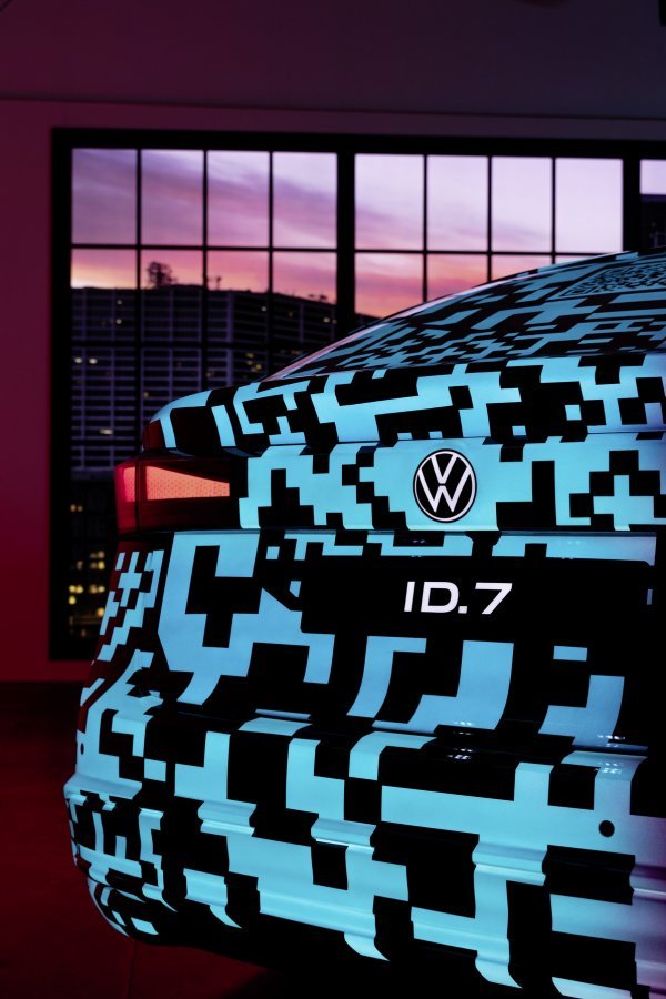 Volkswagen pokazao prve slike ID. 7 limuzine