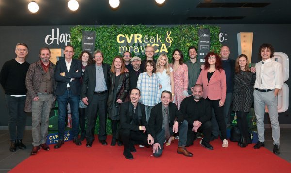 Ekipa filma Cvrčak i mravica