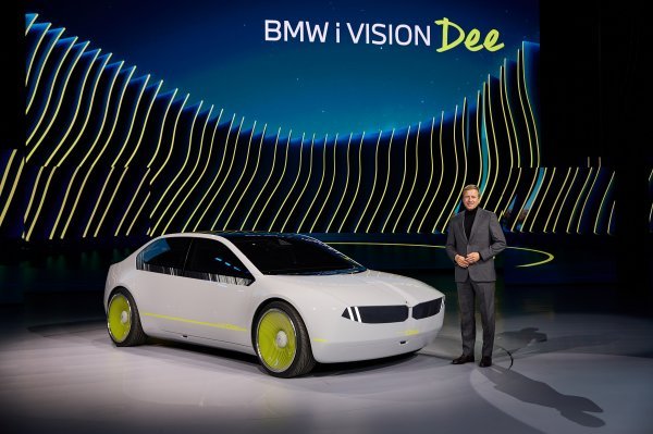BMW i Vision Dee na CES-u 2023