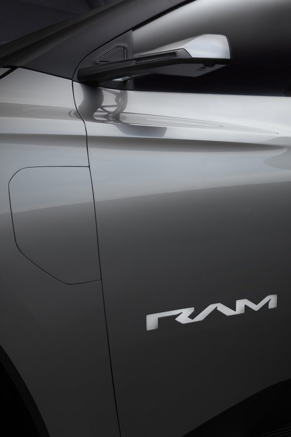 Ram Revolution BEV koncept