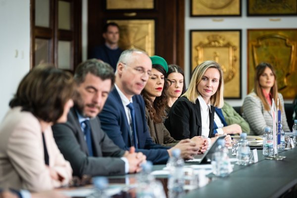 Ivica Puljak i zajednica ponuditelja potpisuju ugovor o uvođenju sustava inteligentnog prometa u Splitu