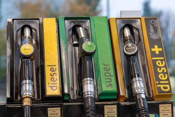 Dizelaši su strmoglavo pali