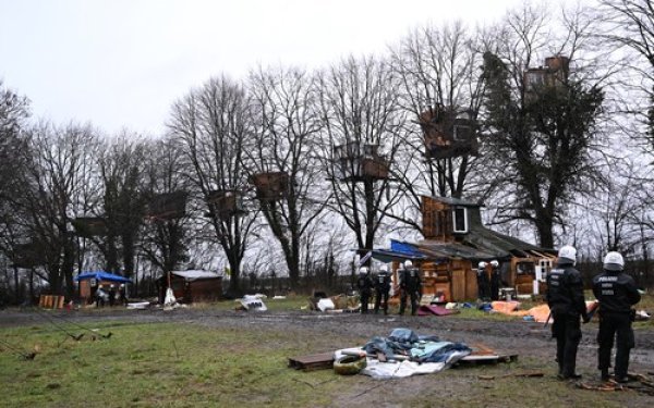 Aktivisti u Luetzerathu