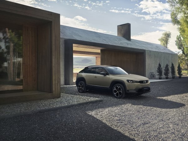 Mazda MX-30 e-Skyactiv R-EV