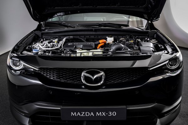 Mazda MX-30 e-Skyactiv R-EV: model prilikom lansiranja Edition R
