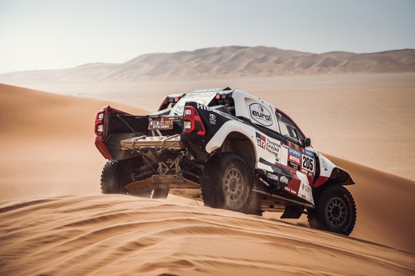 Toyota GR DKR Hilux T1+