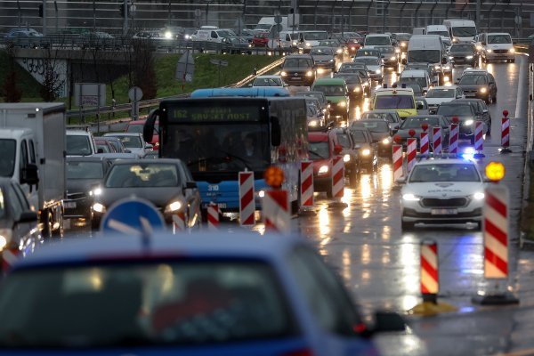 Gužve na Jadranskom mostu