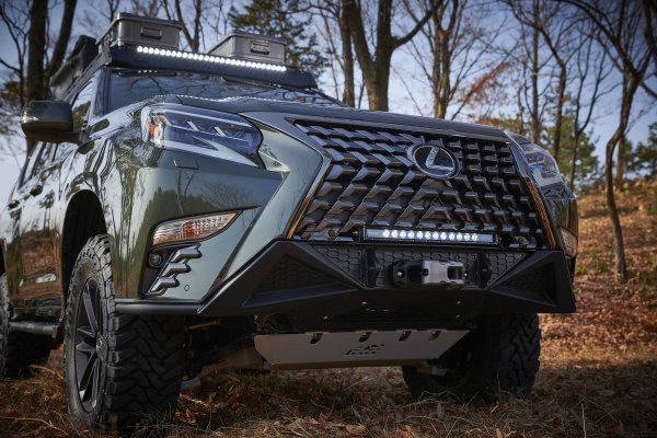 Lexus izložio pet konceptnih modelaRX_ROV_GX_01