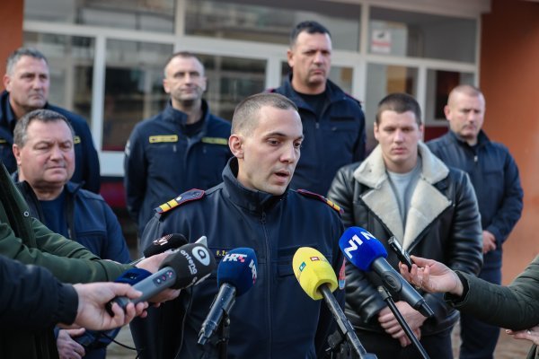 Konferencija za medije Udruge sindikata profesionalnih vatrogasaca RH